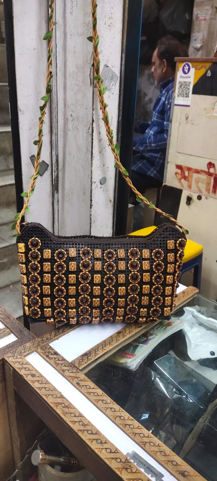 SPYHUB. Hand Bag Spy Camera